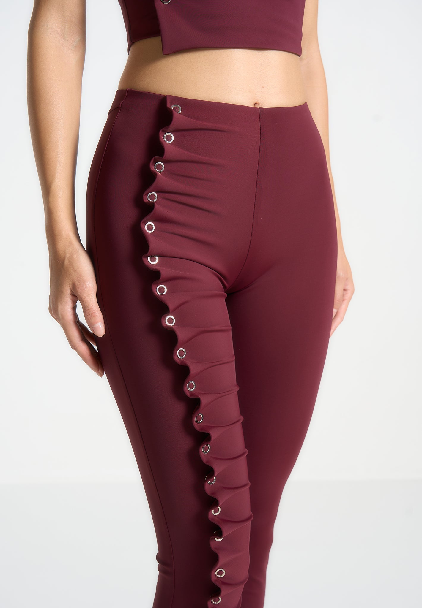 Eyelet Detail Tacked Leggings - Wine Red